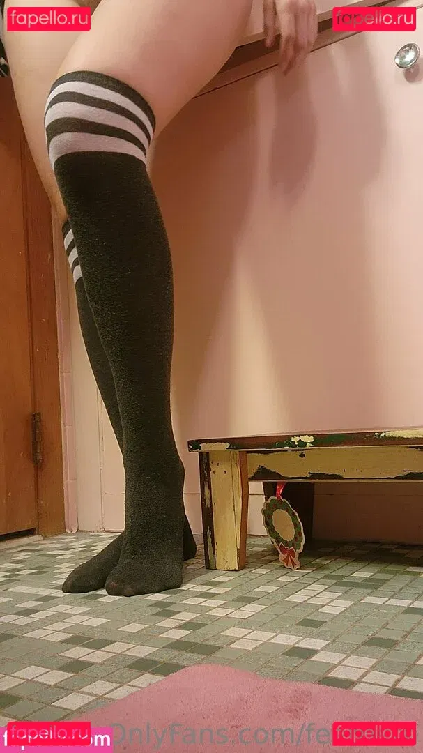 feetbeth Onlyfans Photo Gallery 