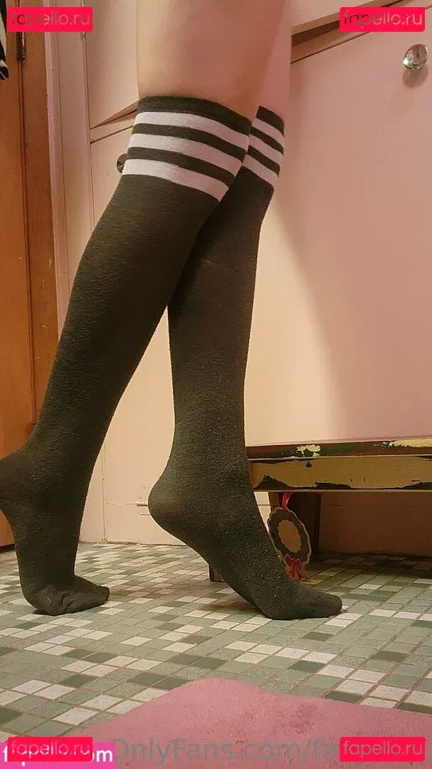 feetbeth Onlyfans Photo Gallery 