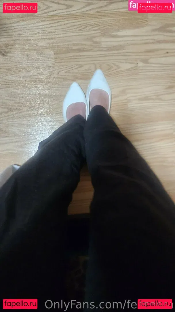 feetbeth Onlyfans Photo Gallery 