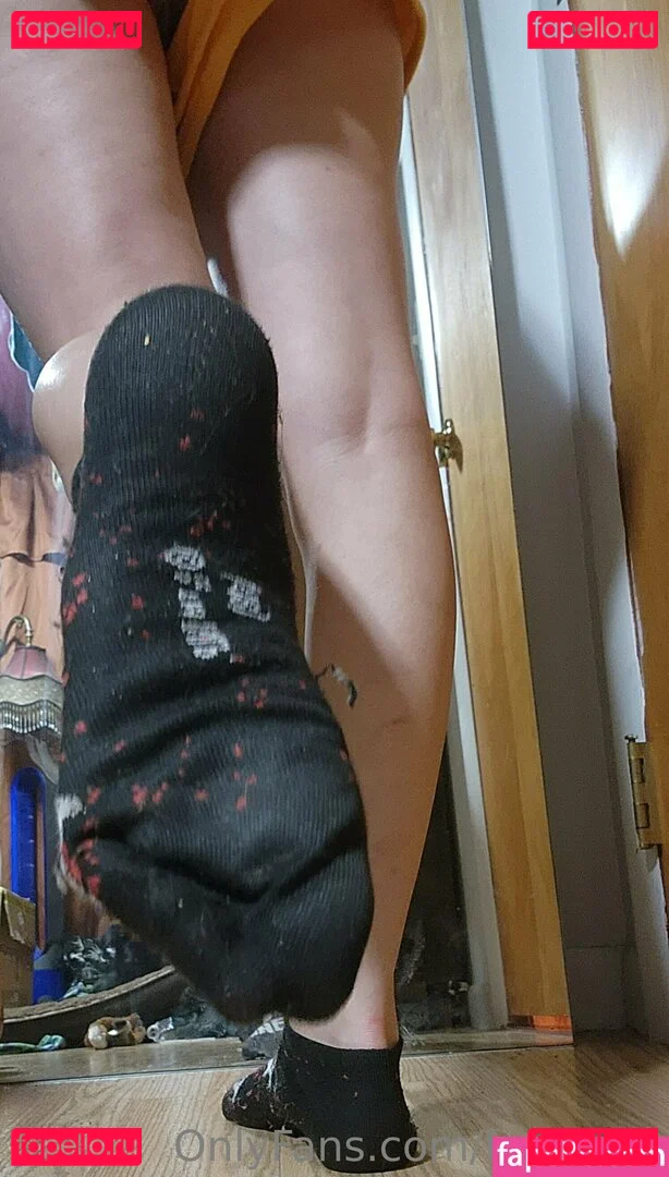 feetbeth Onlyfans Photo Gallery 