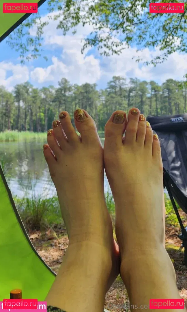 feetbeth Onlyfans Photo Gallery 