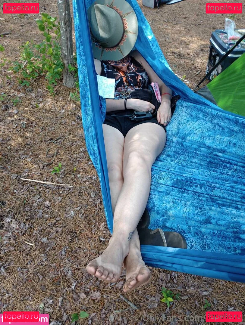 feetbeth Onlyfans Photo Gallery 