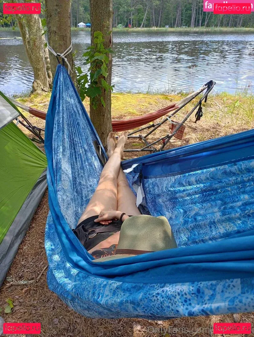 feetbeth Onlyfans Photo Gallery 