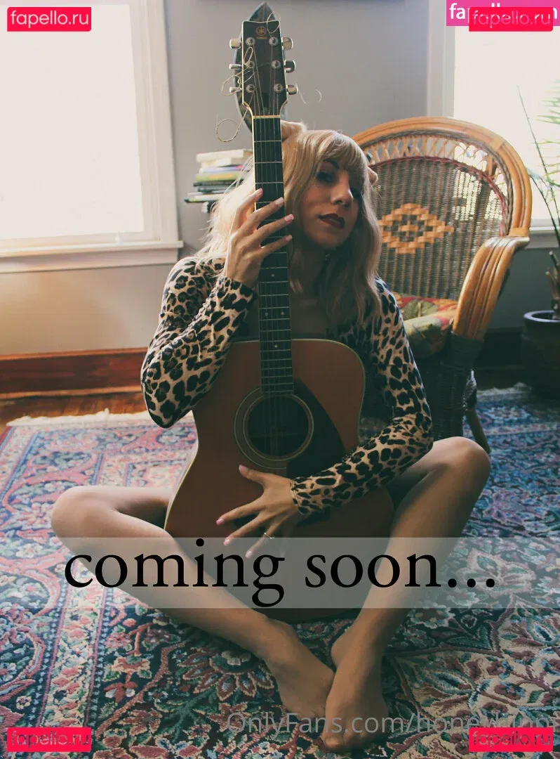 honeyhippi Onlyfans Photo Gallery 