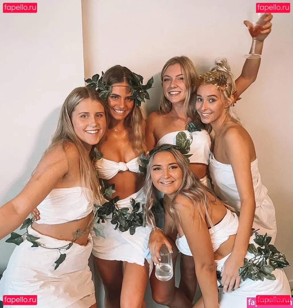 Niamh O’Reilly Onlyfans Photo Gallery 