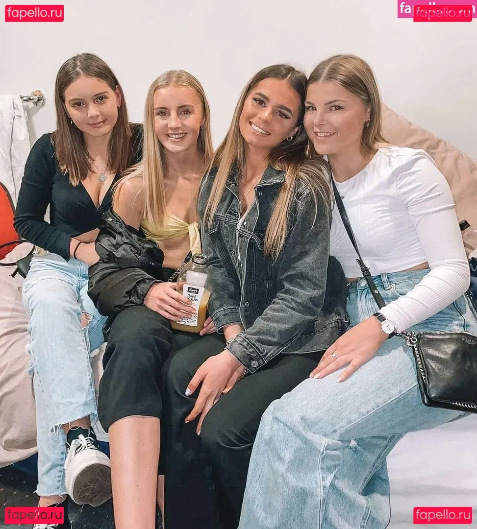 Niamh O’Reilly Onlyfans Photo Gallery 