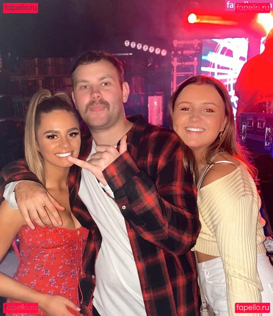 Niamh O’Reilly Onlyfans Photo Gallery 