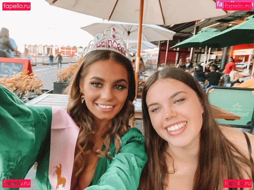 Niamh O’Reilly Onlyfans Photo Gallery 