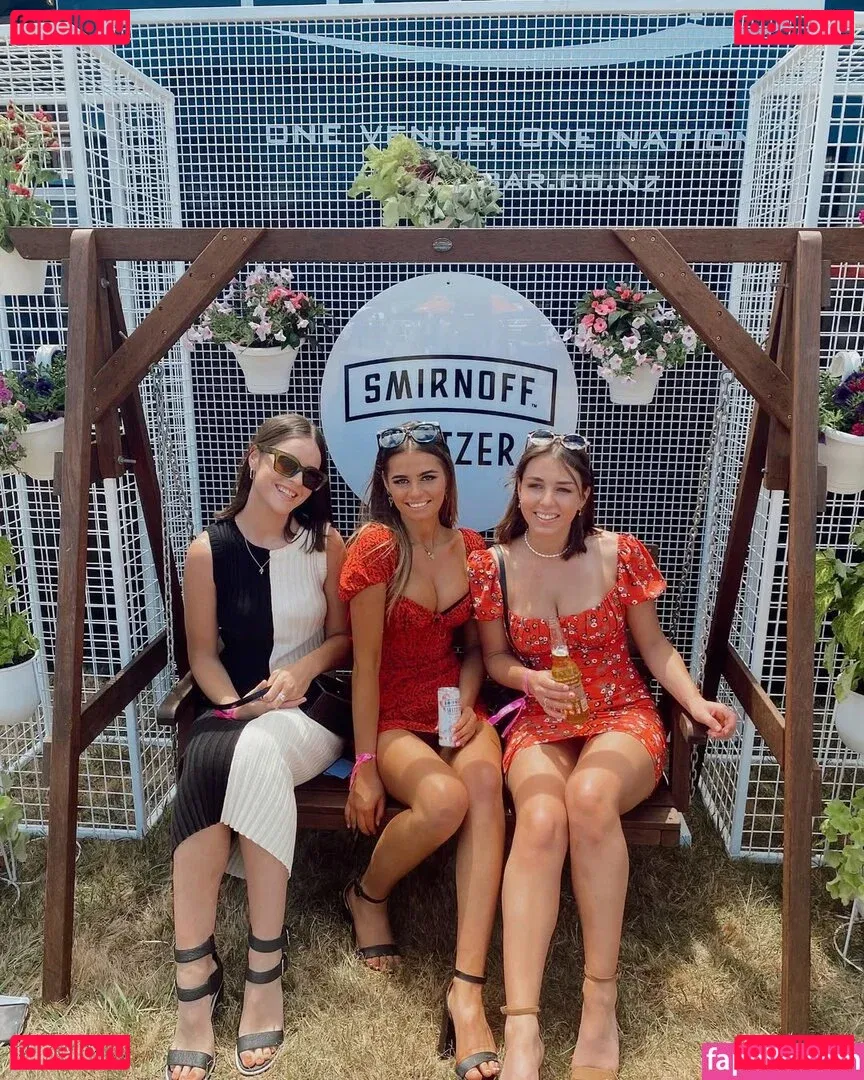 Niamh O’Reilly Onlyfans Photo Gallery 