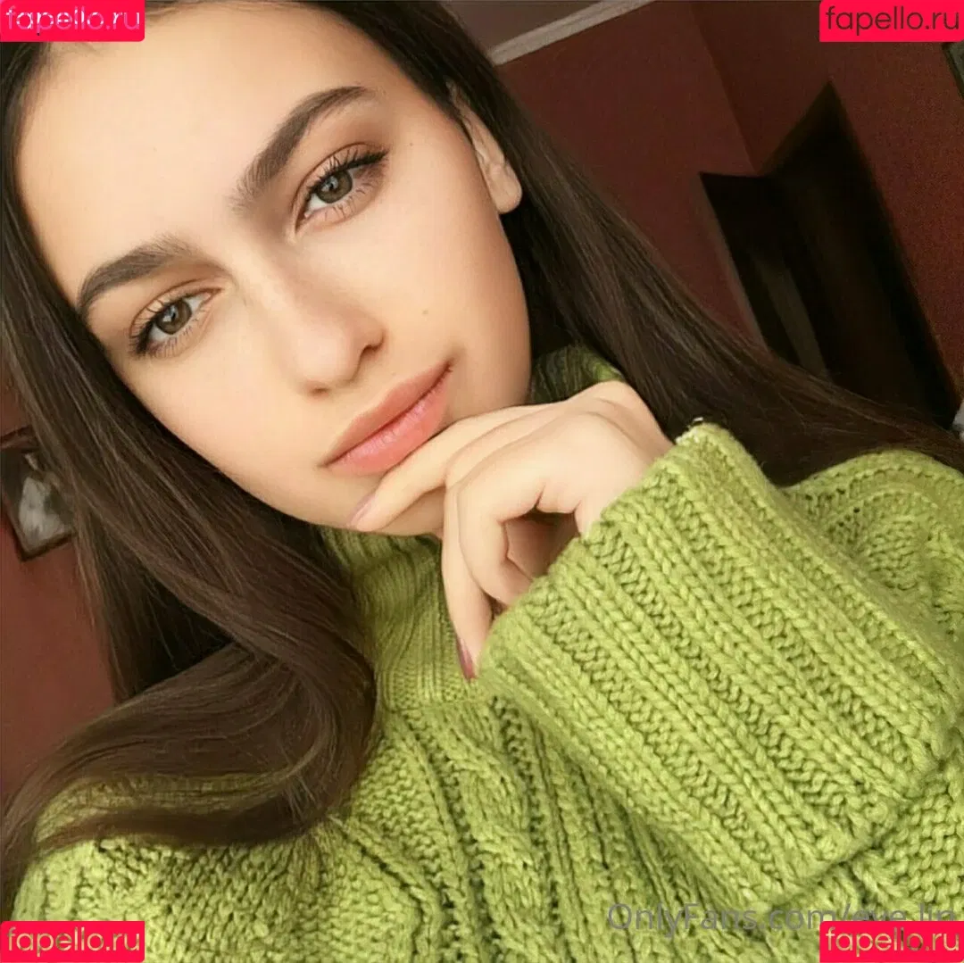 eve.lin Onlyfans Photo Gallery 