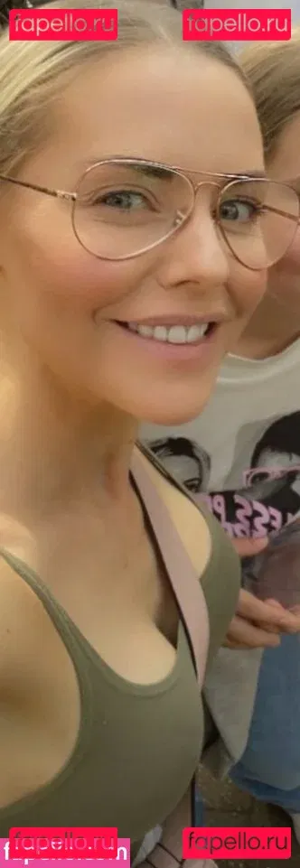 Stephanie De La O Onlyfans Photo Gallery 