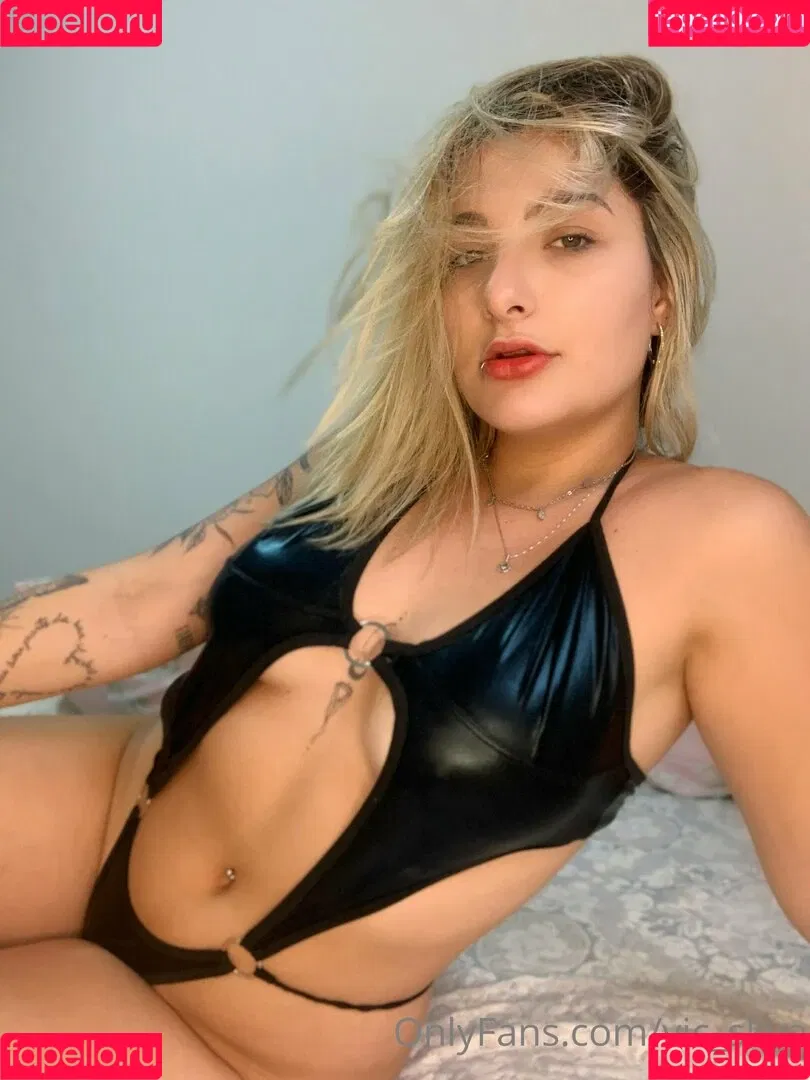 vic_skye Onlyfans Photo Gallery 