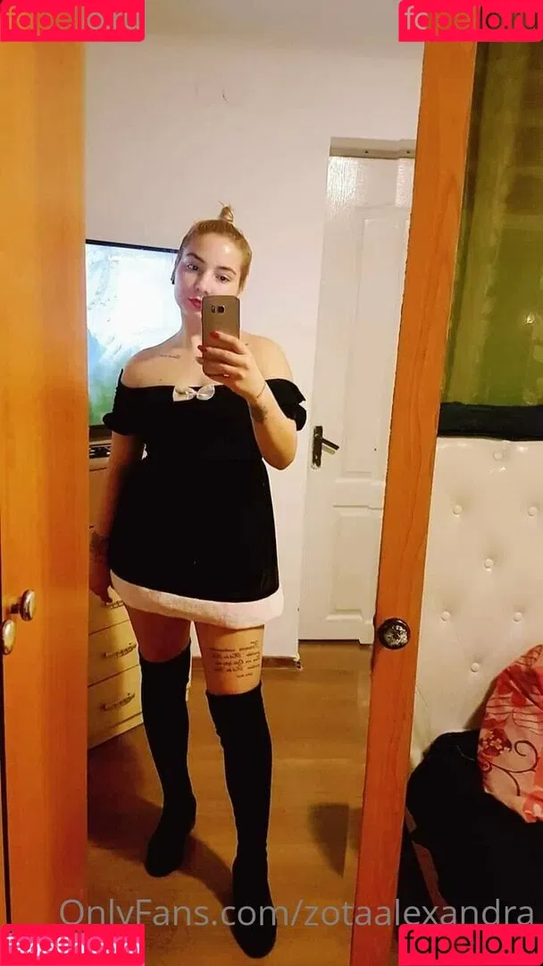 zotaalexandra Onlyfans Photo Gallery 