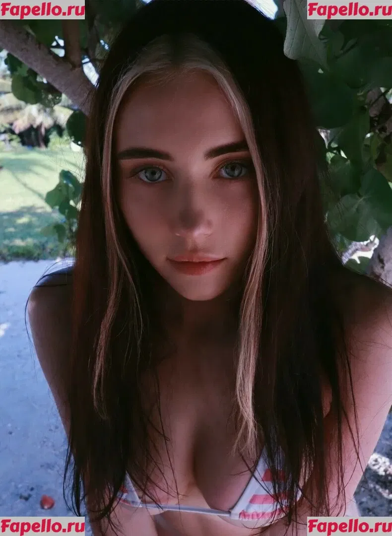 Ariel Next Door Onlyfans Photo Gallery 