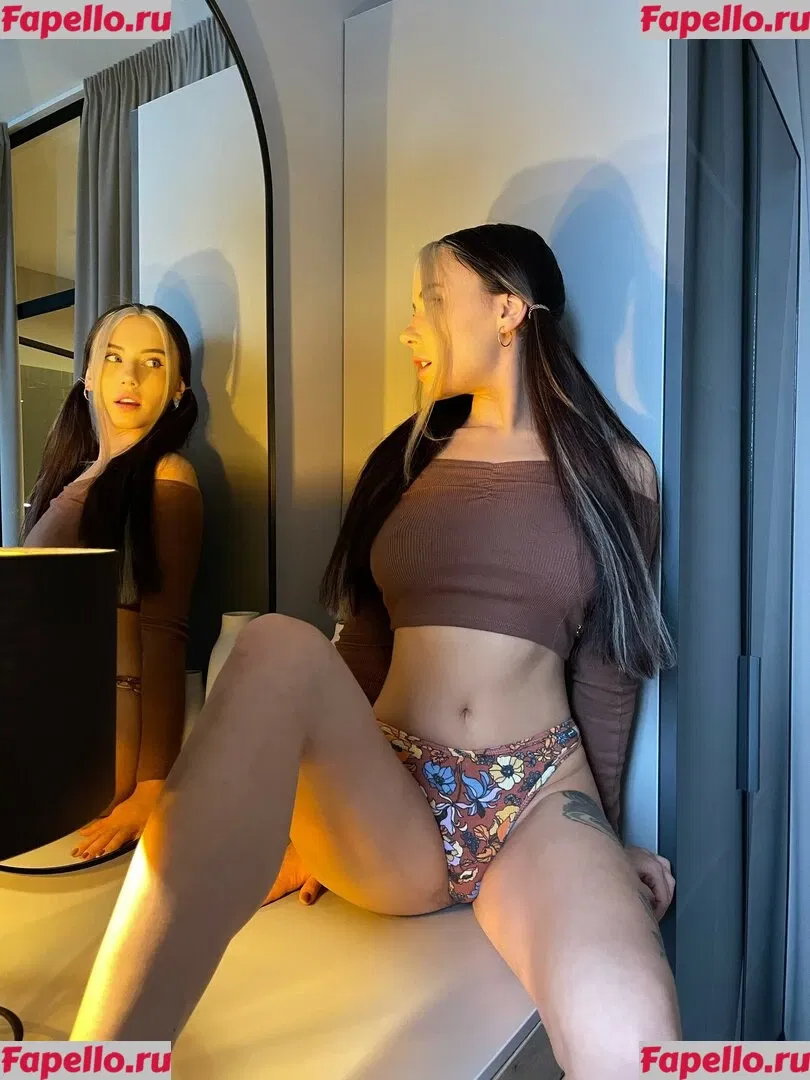 Ariel Next Door Onlyfans Photo Gallery 