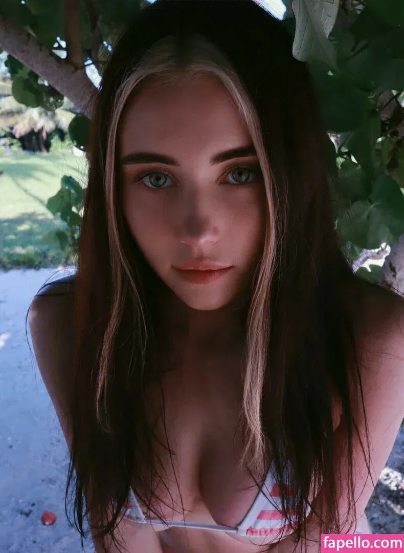 Ariel Next Door Onlyfans Photo Gallery 