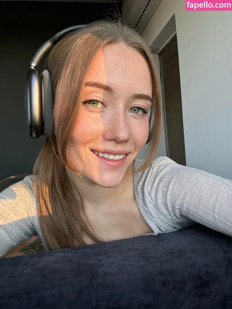 Ariel Next Door Onlyfans Photo Gallery 