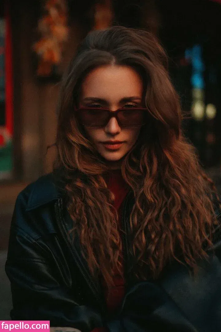 Ariel Next Door Onlyfans Photo Gallery 