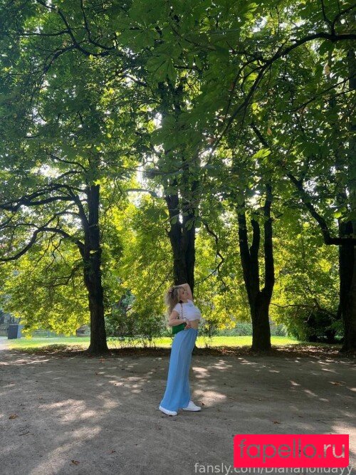 Dianaholiday Nude Onlyfans Photo 16