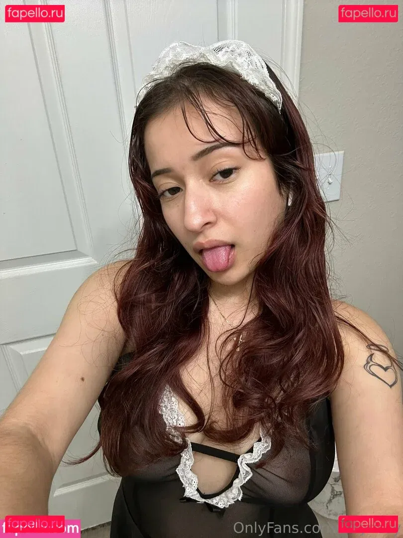 tinyrissy Onlyfans Photo Gallery 