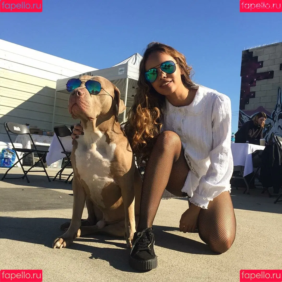 Alisha Boe Onlyfans Photo Gallery 