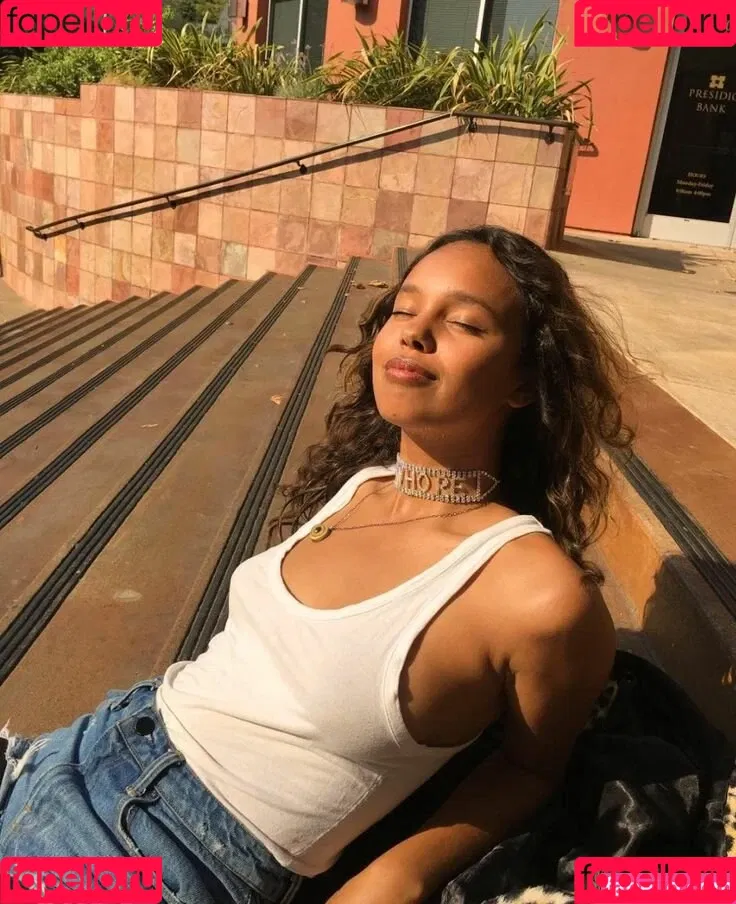 Alisha Boe Onlyfans Photo Gallery 