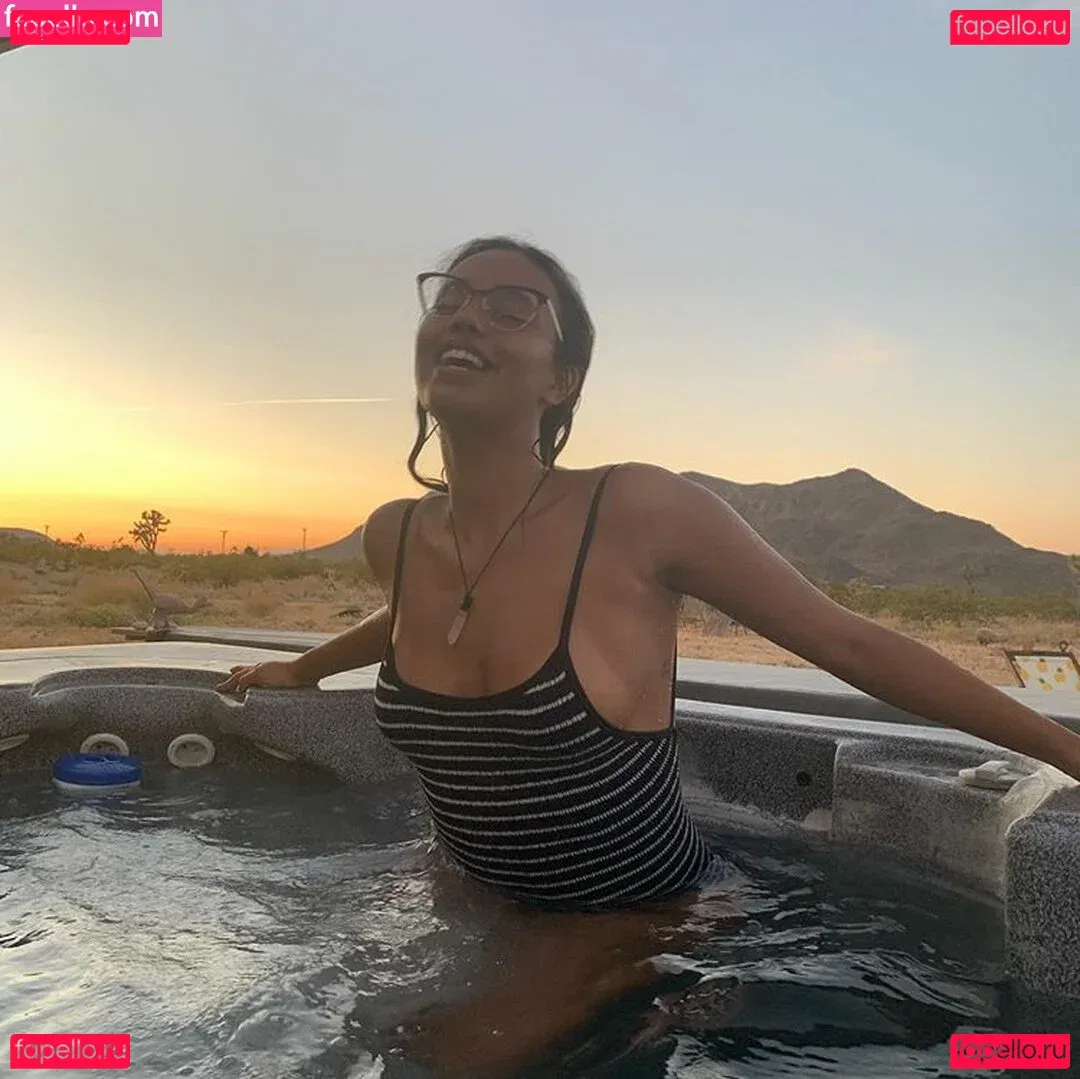 Alisha Boe Onlyfans Photo Gallery 