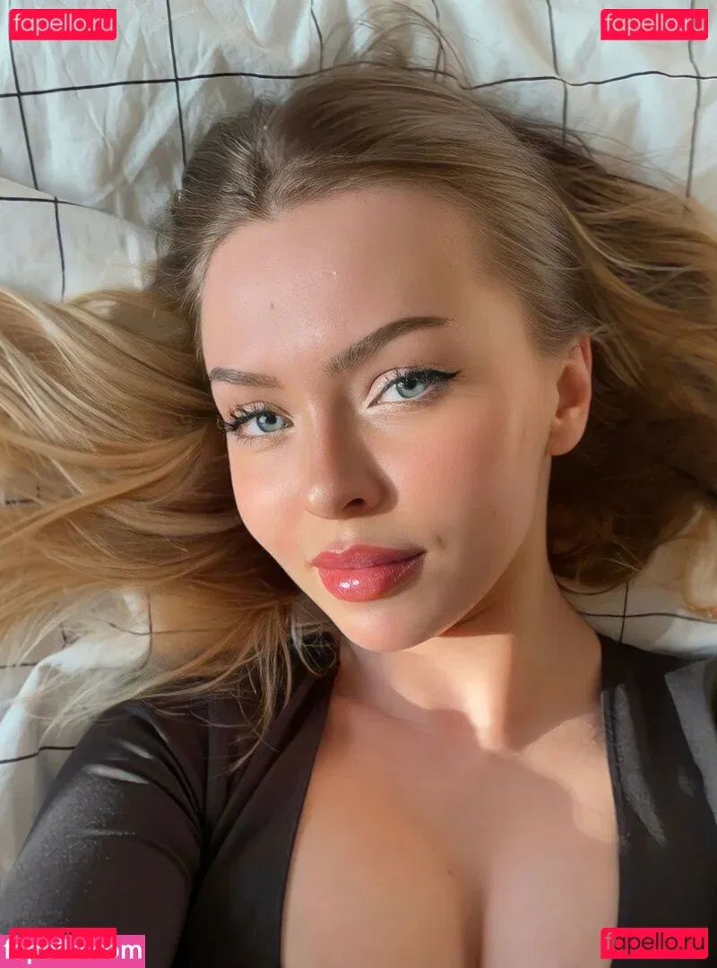 theelisevans Onlyfans Photo Gallery 
