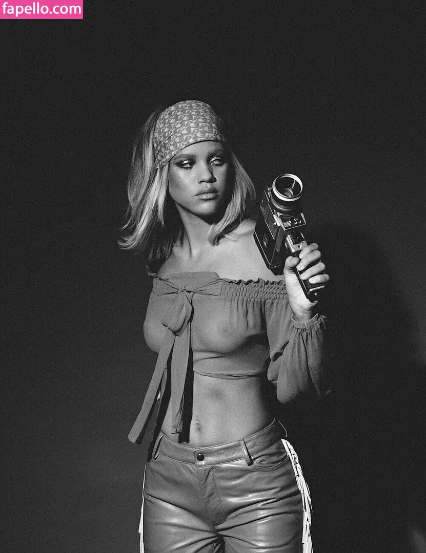 Sofia Richie Onlyfans Photo Gallery 