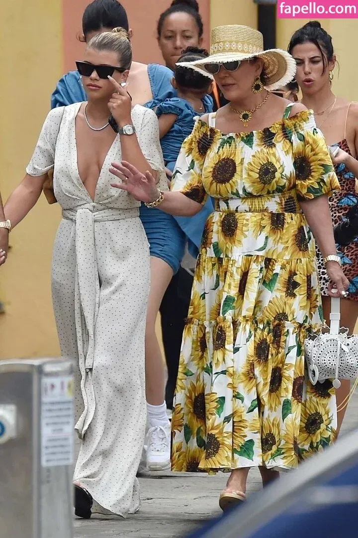 Sofia Richie Onlyfans Photo Gallery 