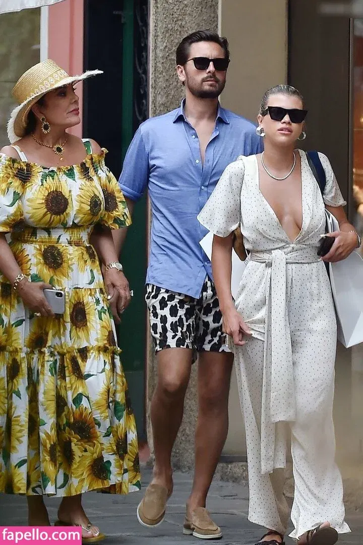 Sofia Richie Onlyfans Photo Gallery 