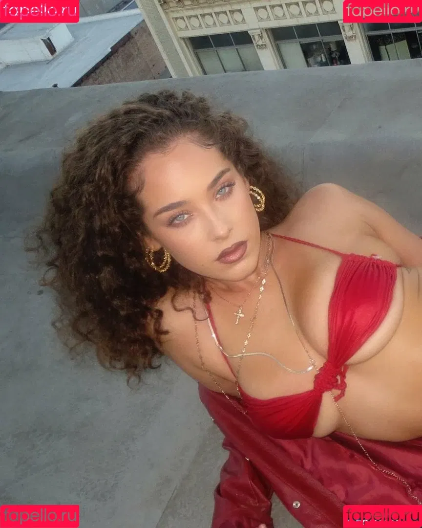 Maeta Onlyfans Photo Gallery 