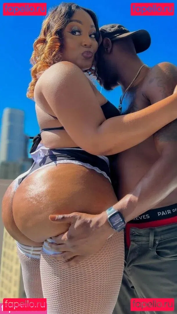 Mimi Curvaceous Onlyfans Photo Gallery 