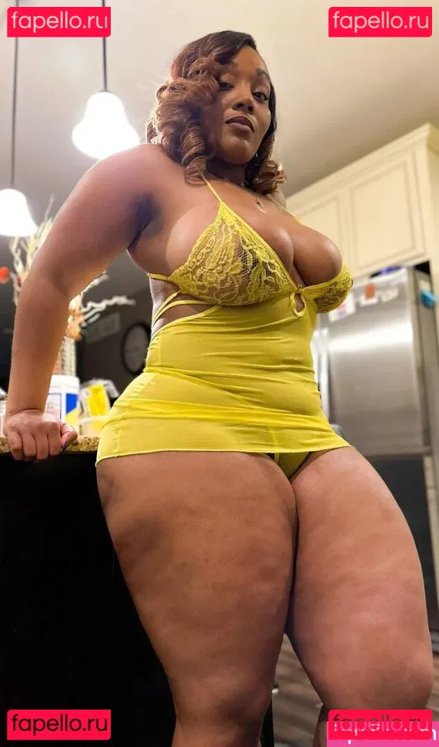 Mimi Curvaceous Onlyfans Photo Gallery 