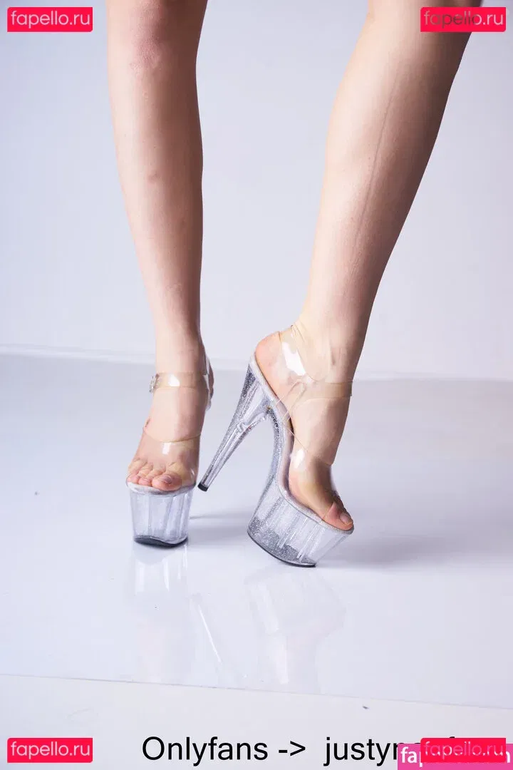 Justyna_feet Onlyfans Photo Gallery 