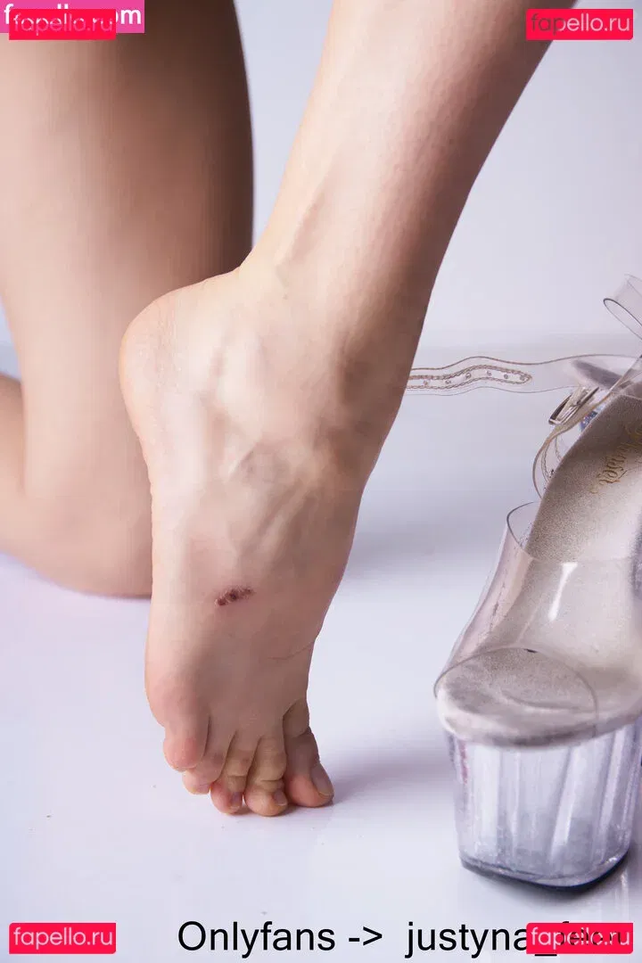 Justyna_feet Onlyfans Photo Gallery 