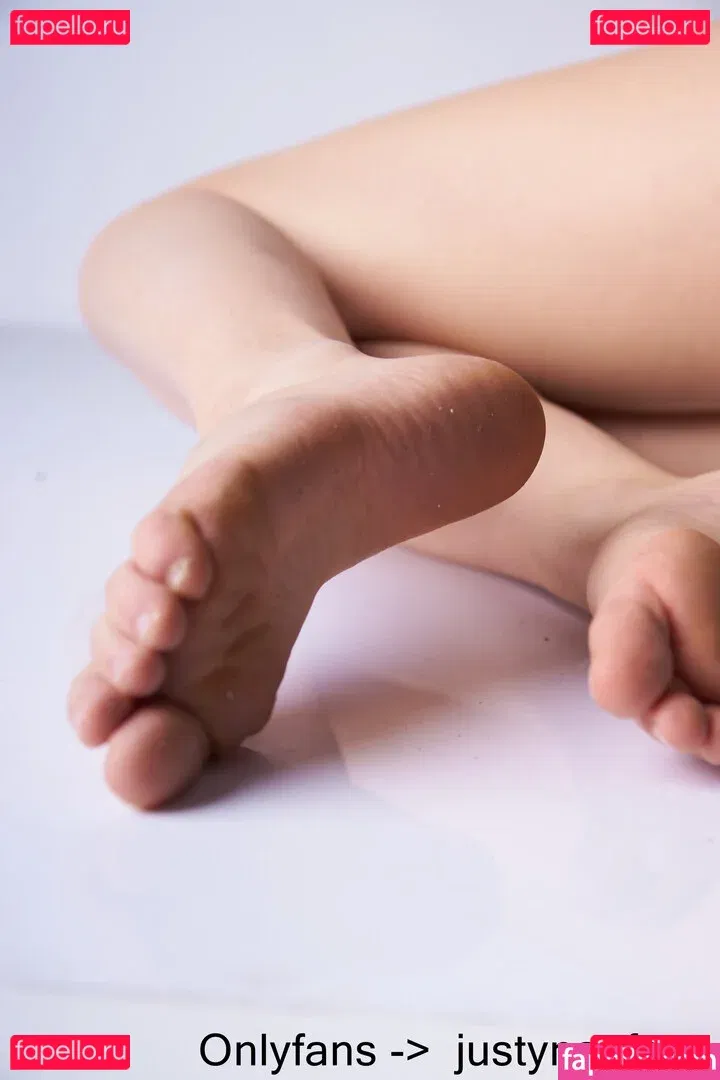 Justyna_feet Onlyfans Photo Gallery 