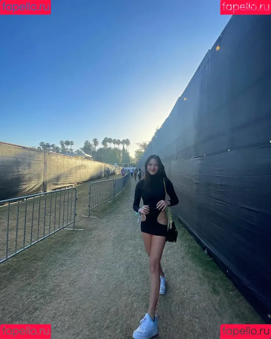 Lily Chee Onlyfans Photo Gallery 
