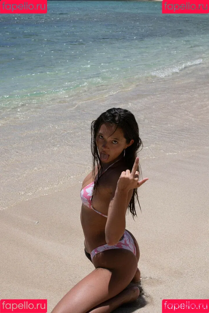 Lily Chee Onlyfans Photo Gallery 
