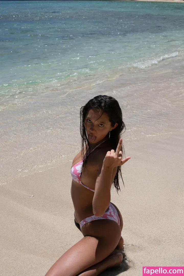 Lily Chee Onlyfans Photo Gallery 