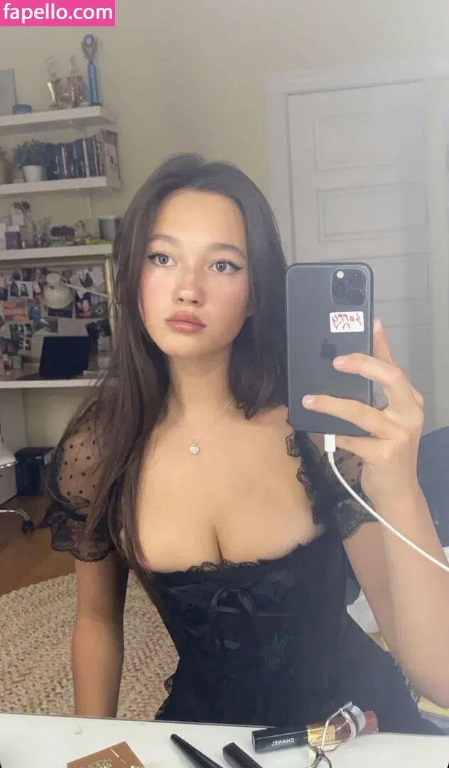 Lily Chee Onlyfans Photo Gallery 