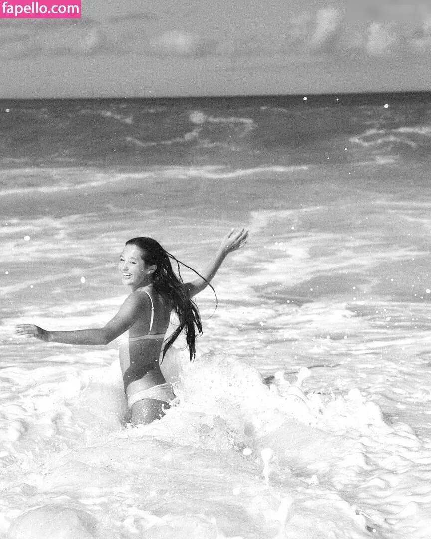 Lily Chee Onlyfans Photo Gallery 