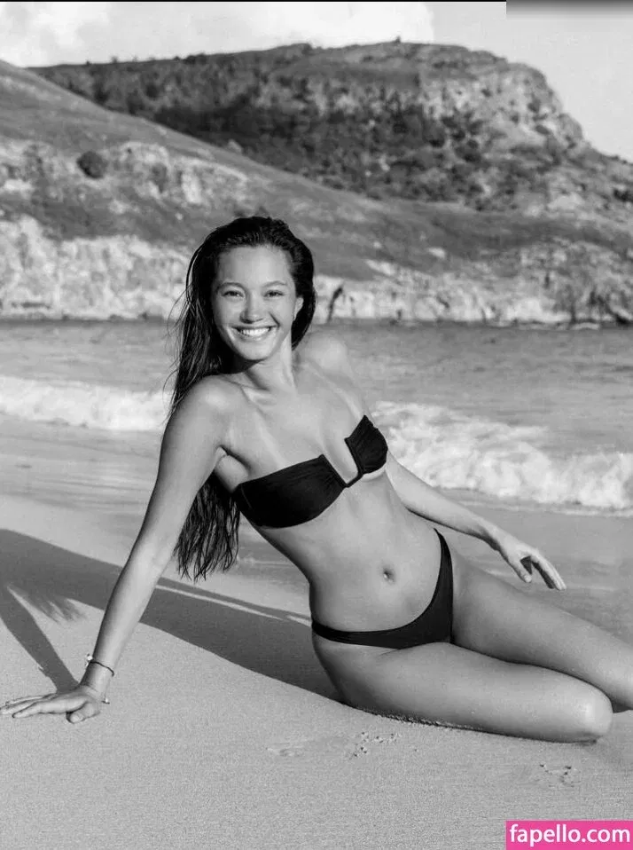 Lily Chee Onlyfans Photo Gallery 