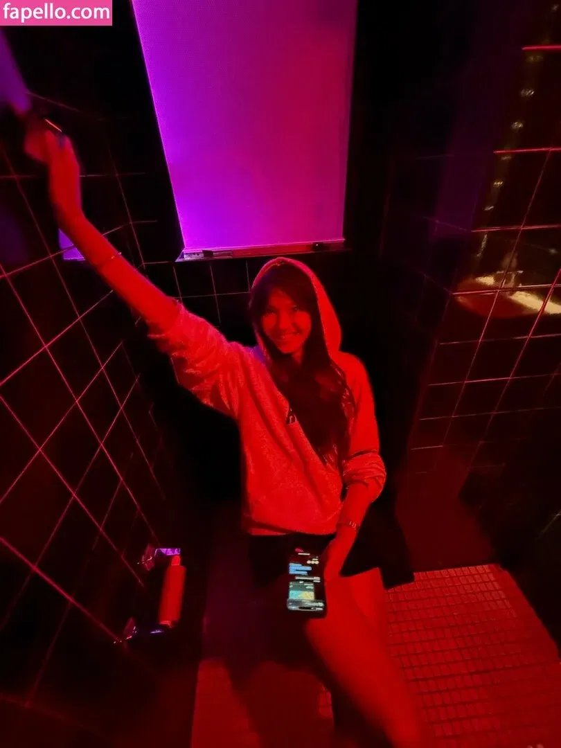 Lily Chee Onlyfans Photo Gallery 