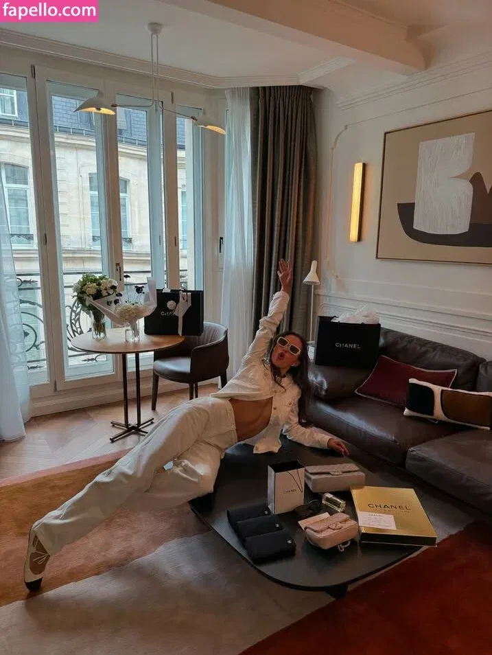 Lily Chee Onlyfans Photo Gallery 