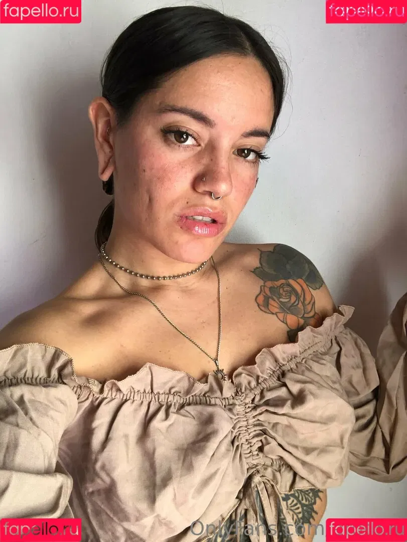 erotiniii Onlyfans Photo Gallery 