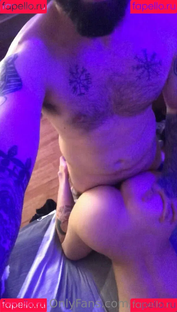 erotiniii Onlyfans Photo Gallery 