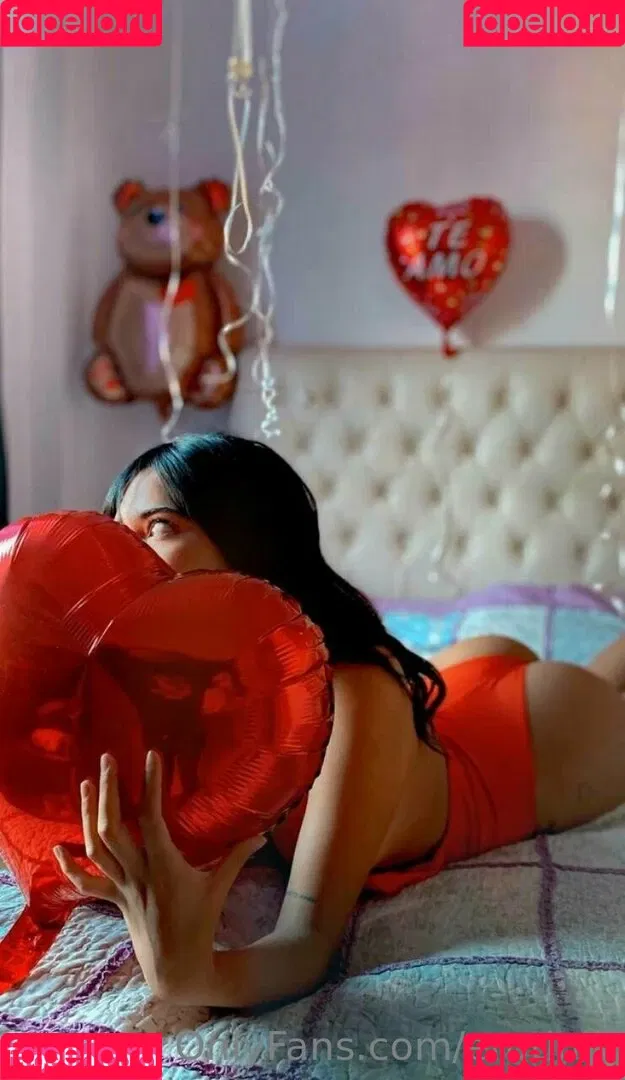 erotiniii Onlyfans Photo Gallery 