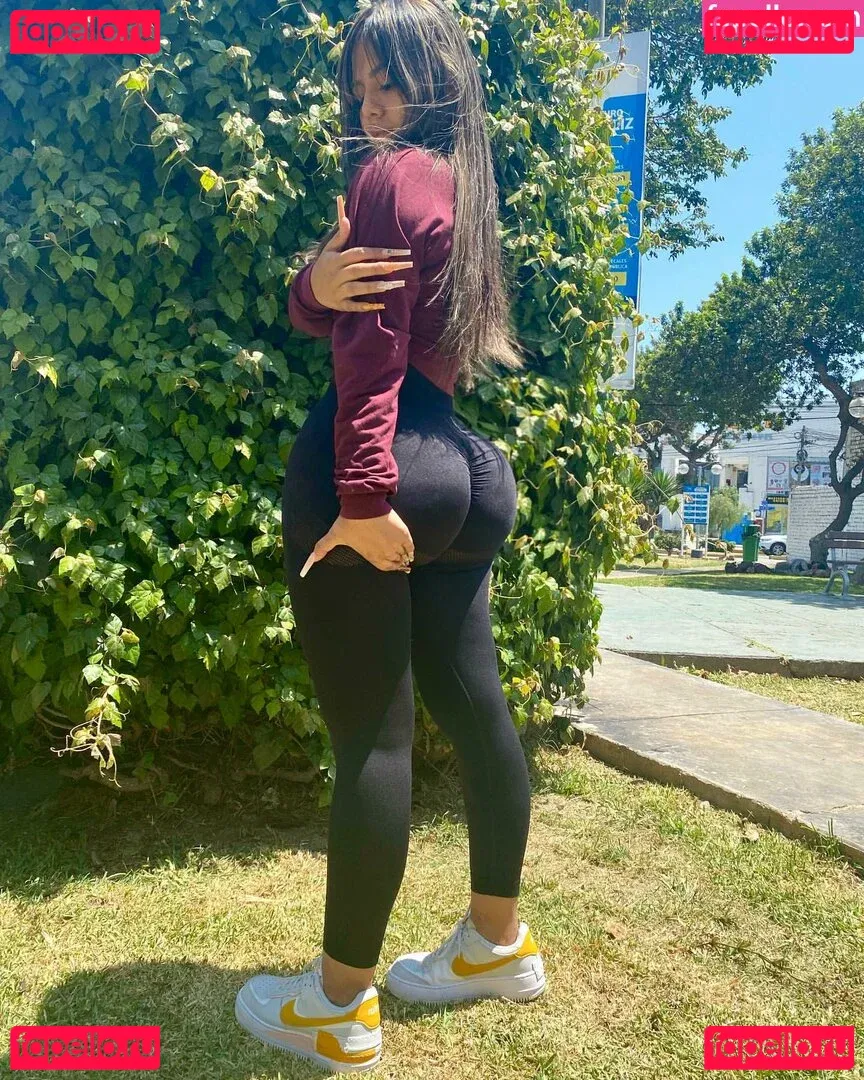 Nicol Pizarro Onlyfans Photo Gallery 