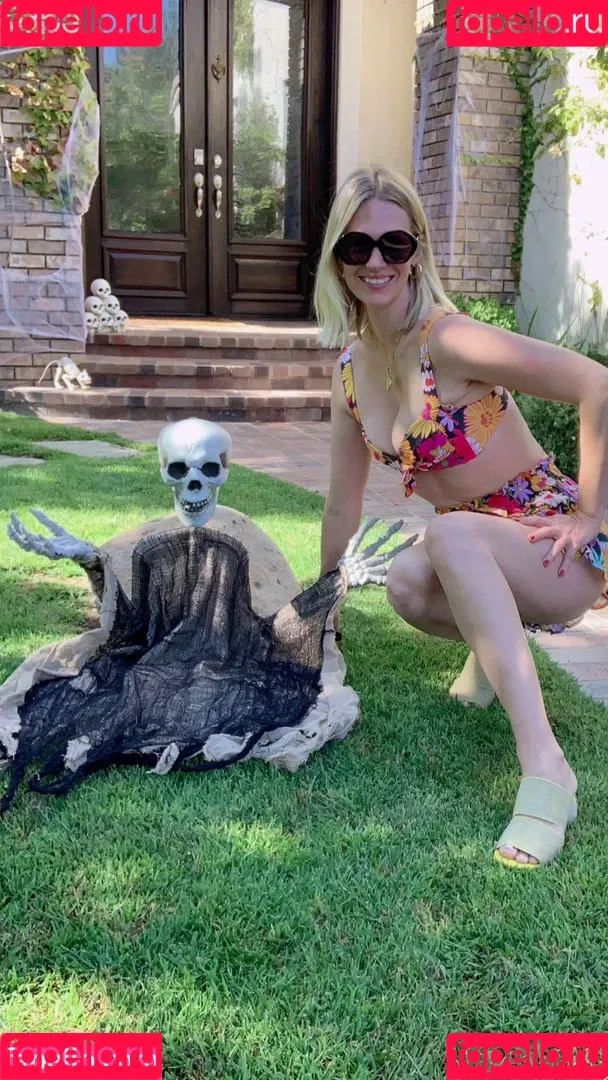 January Jones Onlyfans Photo Gallery 